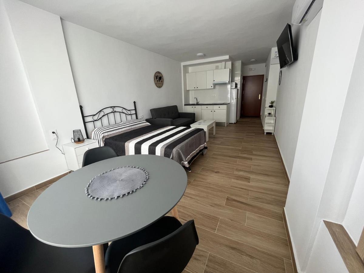 Ver621 - Estudio Con Vistas Al Mar, Wifi, Piscina, Centro A 100 Metros, Playa A 600 Metros Torremolinos Exterior photo